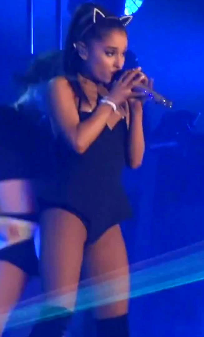 Hot dancing + pasties