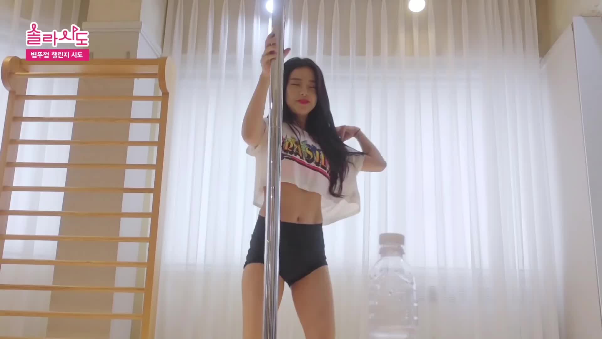 SOLAR - Stripper Pole - bottle cap challenge