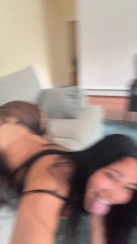 she knows how to move it