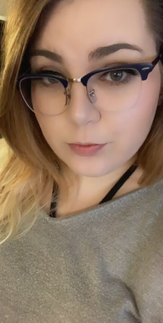 Just a little rope bunny, showing off 😘