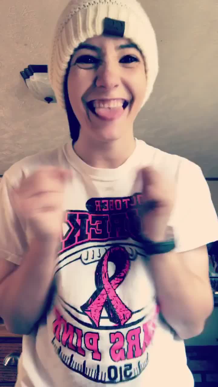 My father couldn’t figure out why i was giggling so much! 🤫😝
