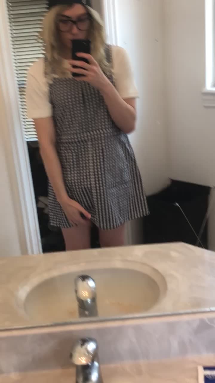 Help my pp is trapped