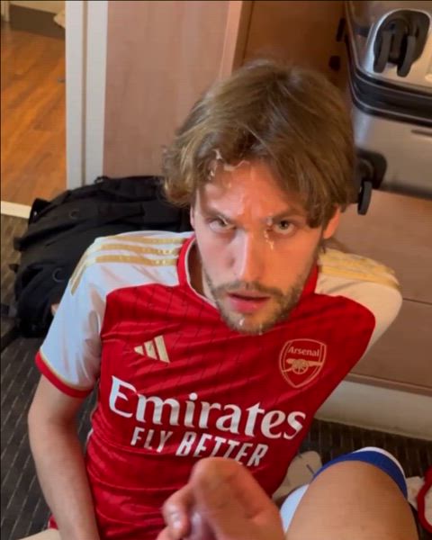 Lost the game so he got to finish on my face