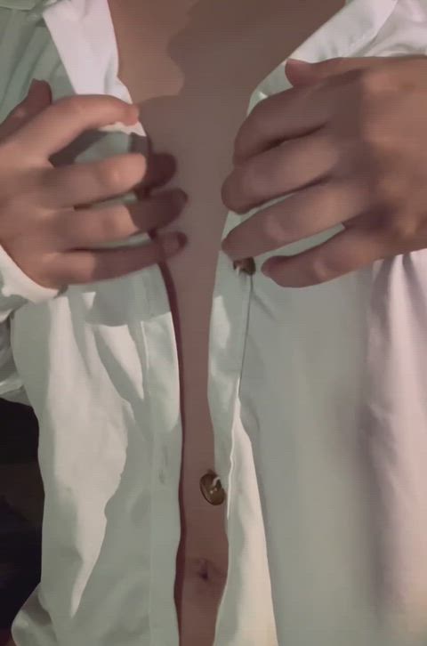 do you like singaporean girls with small boobs?