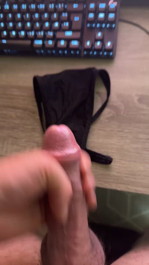 Big Dick drowning mommy's panties with fresh milk