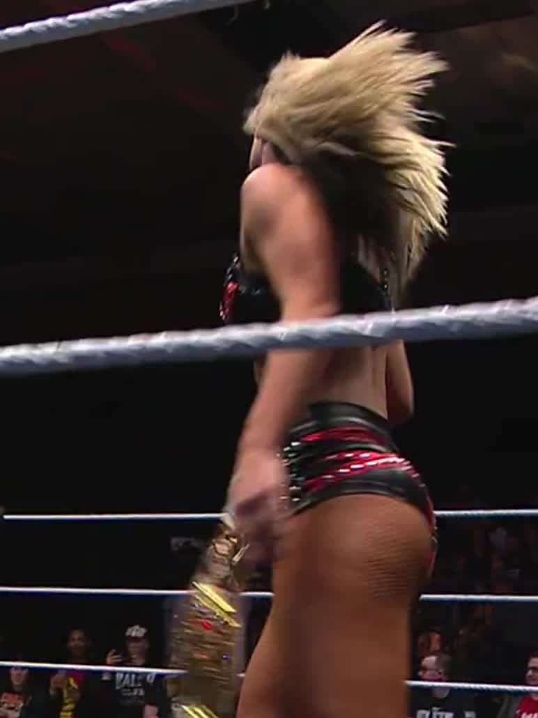 Toni Storm