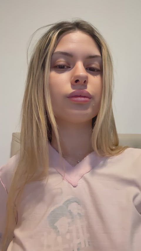 it's a good day to show my tits