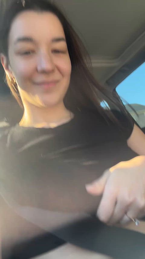 Cruisin’ with the radio on and the top ‘up’ 😘 thumbnail