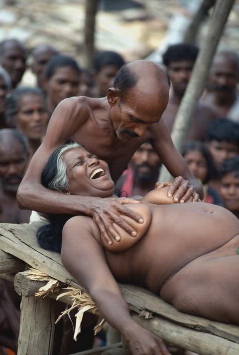 Kneading granny’s big tits🤤