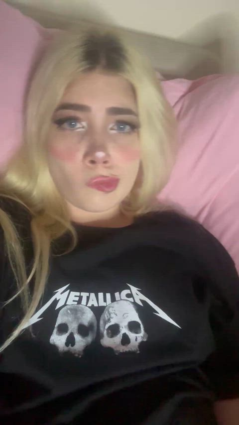 Wait till the end to see my pretty pussy