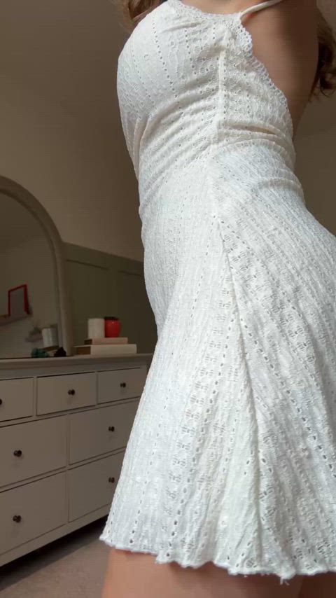 It might be cold but I'm still gonna wear a dress & no panties