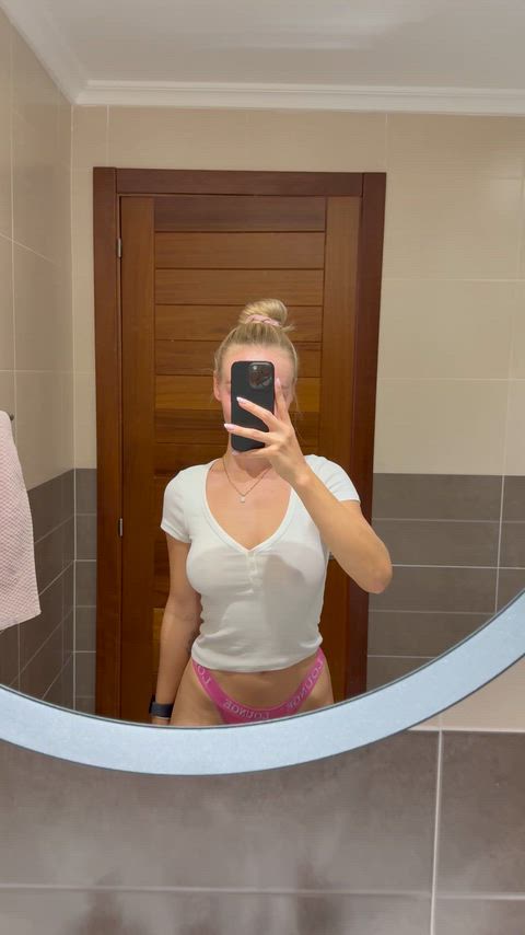 not the biggest…but bouncy and natural