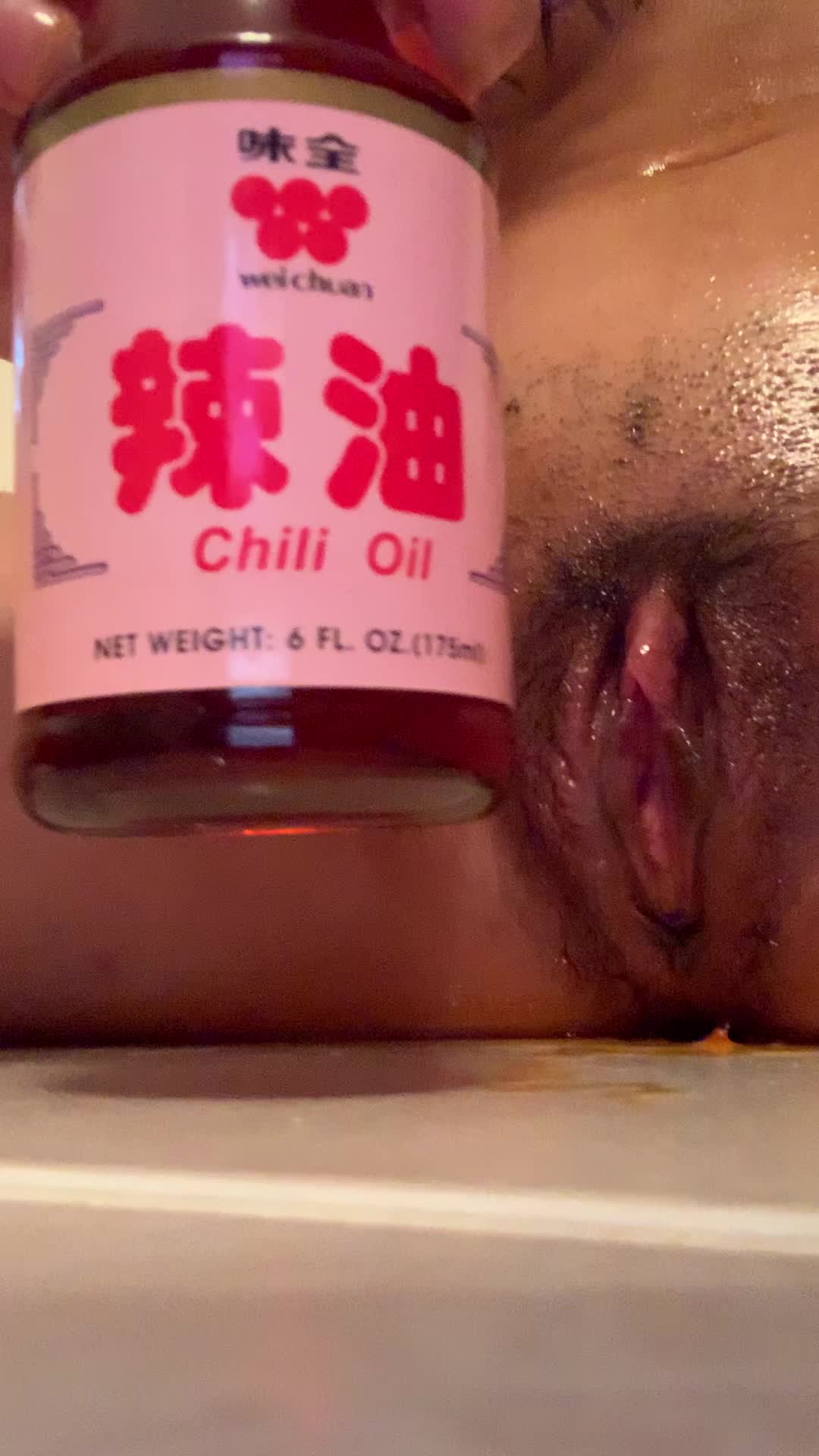 A slut and her chili oil 🥵