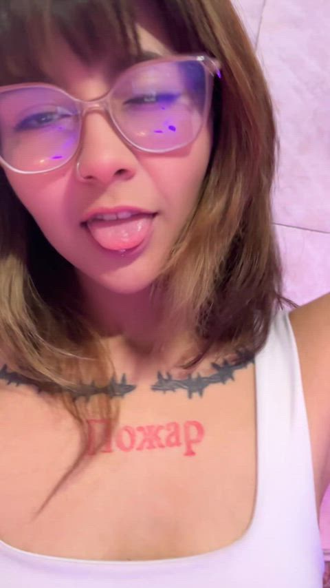 mirror said no but i said yes