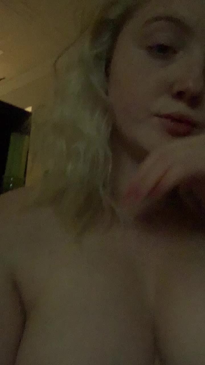It’s totally bedtime 👅