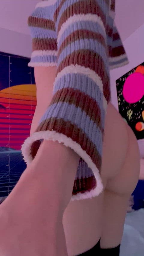 GlossyHeavyUakari thumbnail