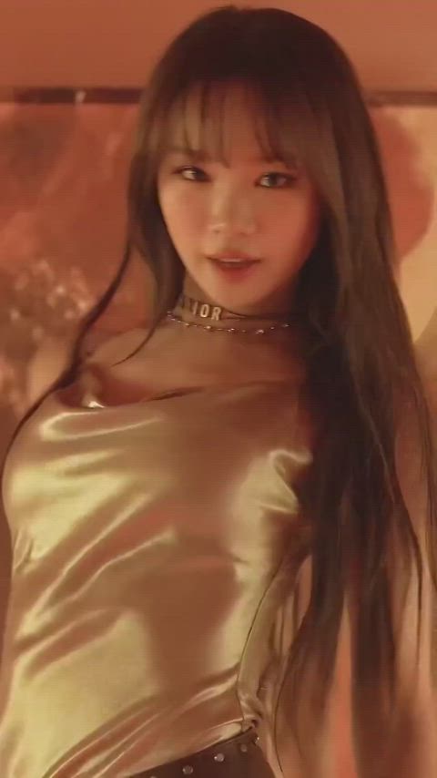 Chaewon / LE SSERAFIM