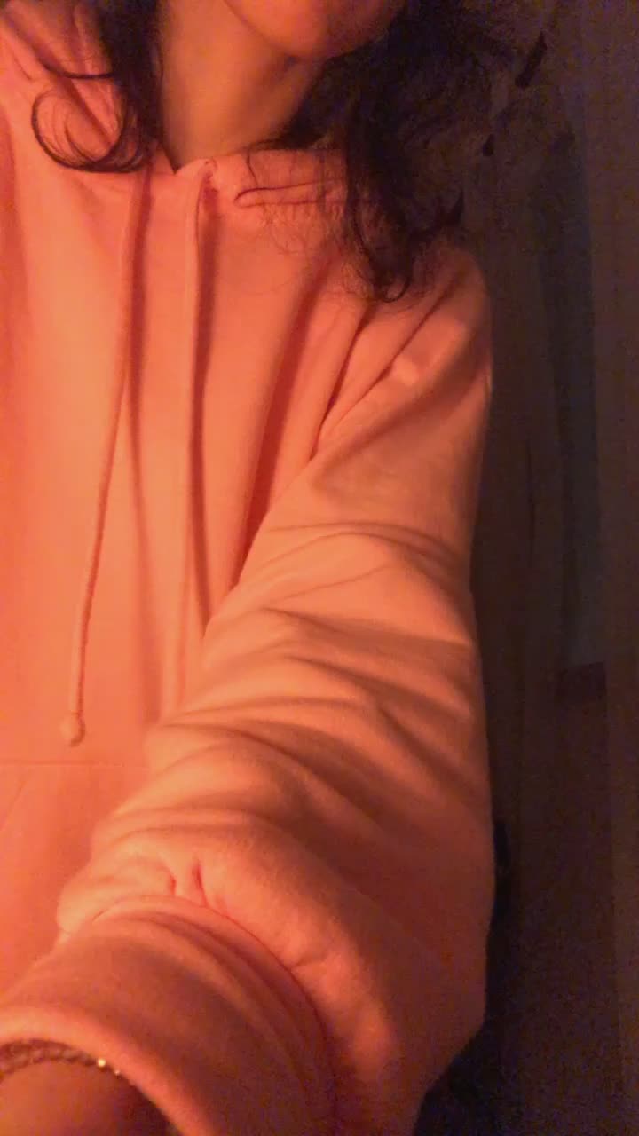 Let me put on a show for you, daddy...
