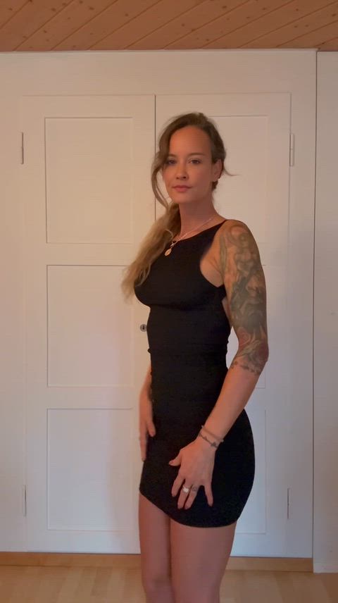 Do you like red panties? ♥️