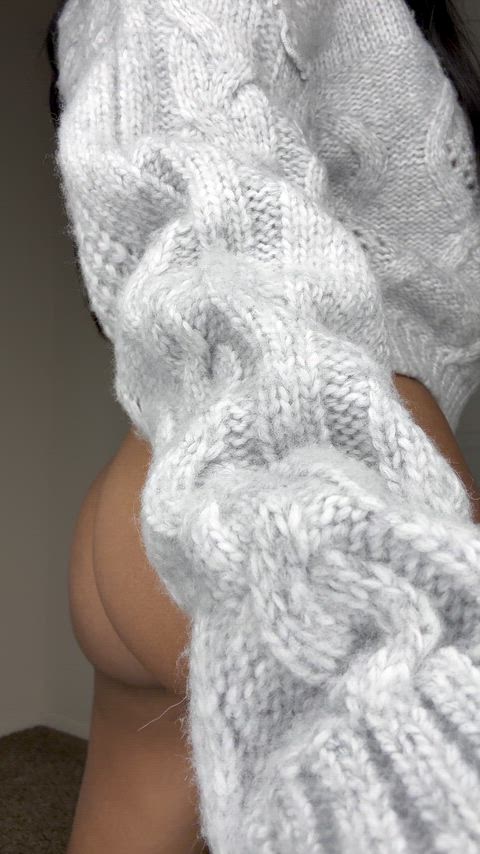 You can’t look away from this grip