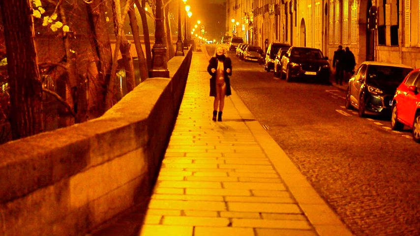 Paris by night, c'est fun
Paris by night is fun