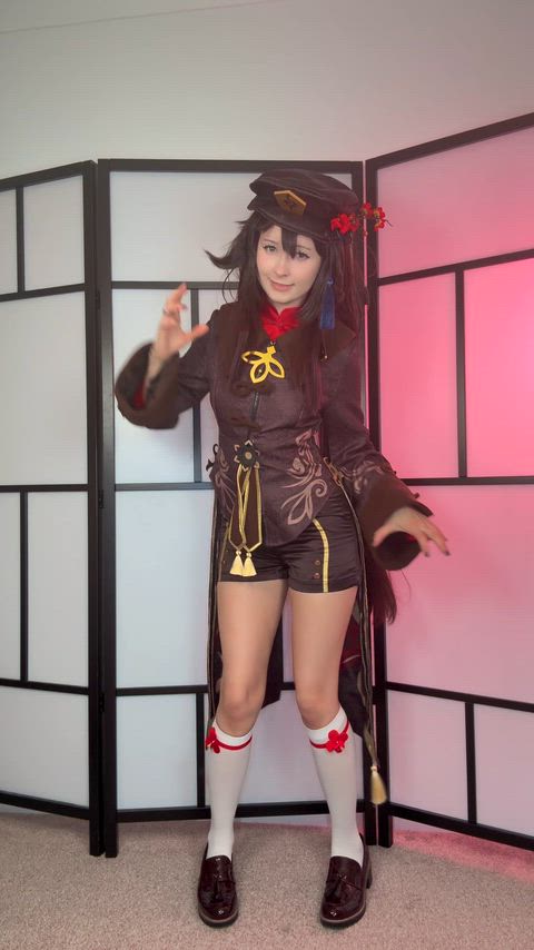 Hu Tao Strips Nude (Cosplay by SushiBunniii)