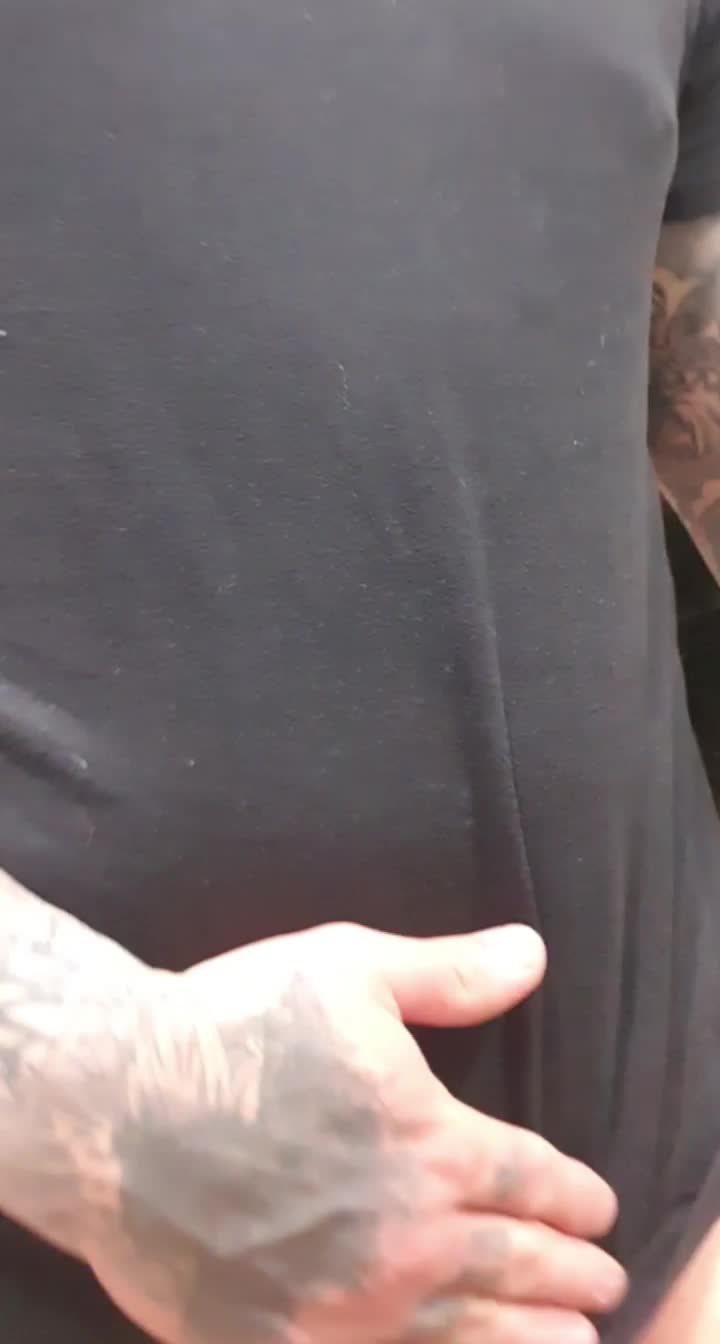 Make wet happy holes