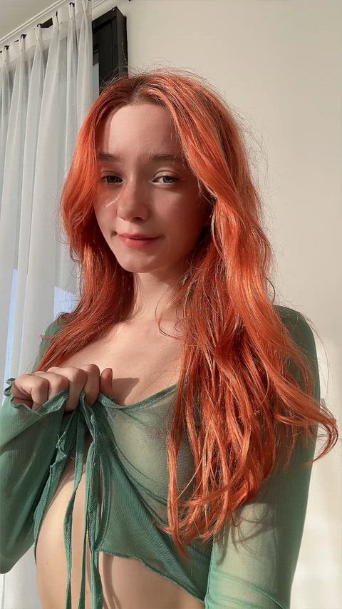 No bra, no problem