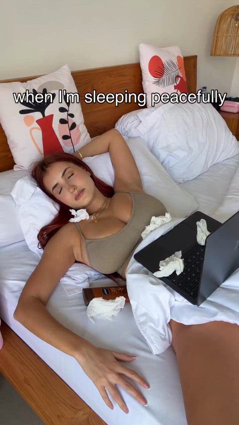 19honeysuckle Busty MILF Redhead bothfetish flexing ginger4play milfnhoney sexyandjagundo xprincessaura Porn GIF by obscyraelle