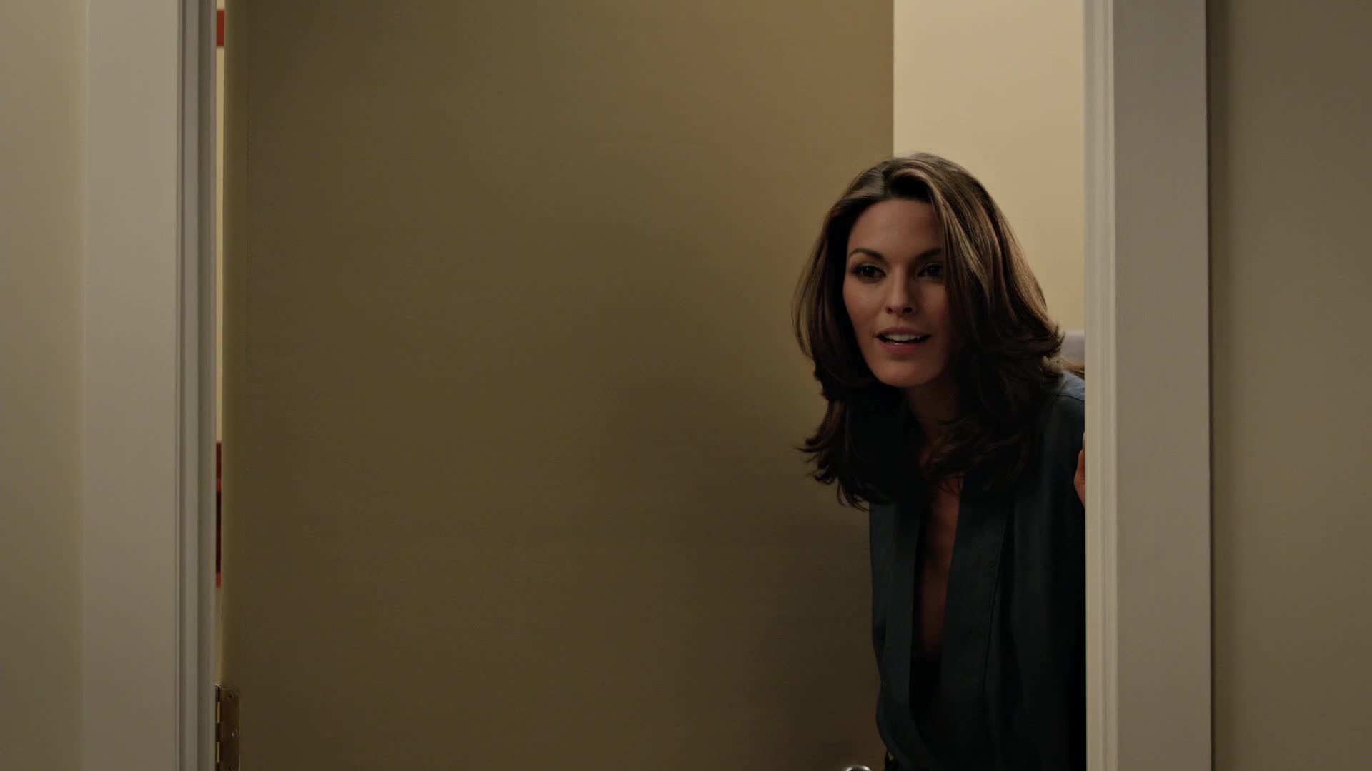 Alana De La Garza dressing in Are You Here