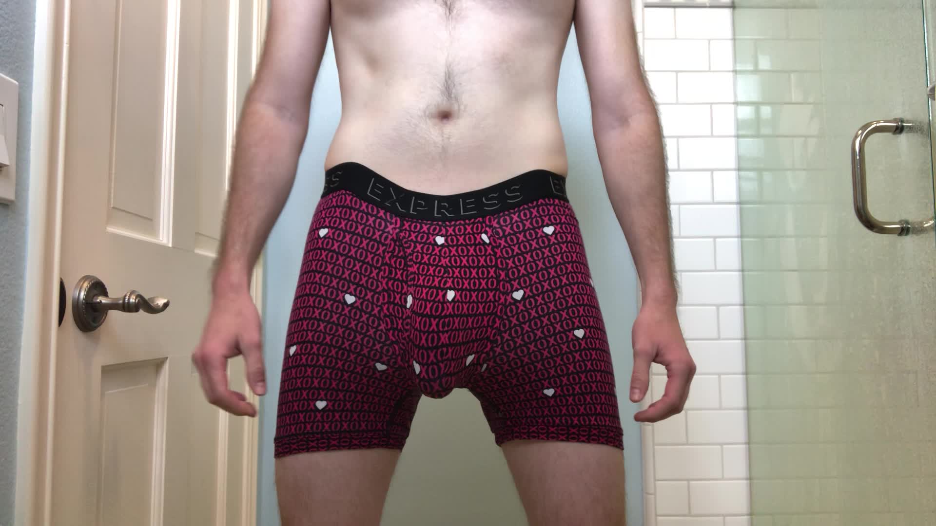 Post shower bulging