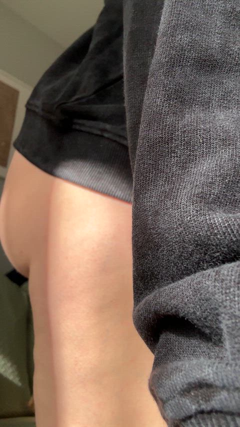 I love this sweatshirt