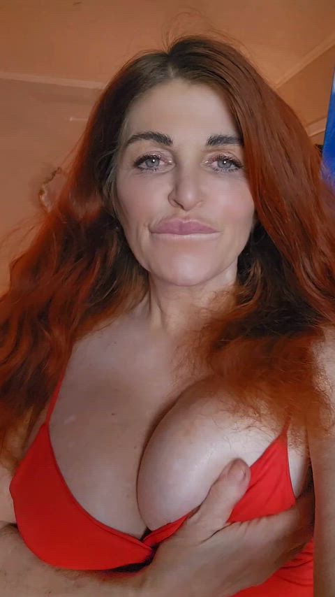 I love playing with my nipples