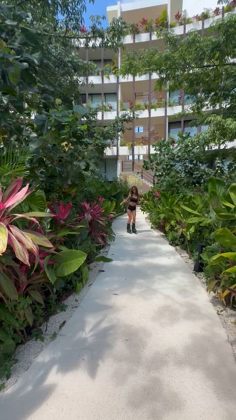 rollerskating is just an excuse to show off my bra