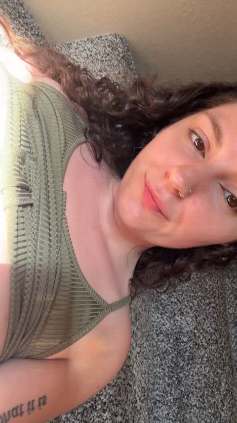 My pussy wants to make out with you