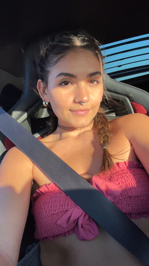 Fast cars make me horny [gif]