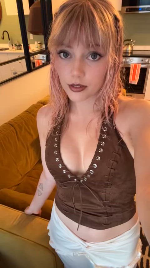 Grace Van Dien