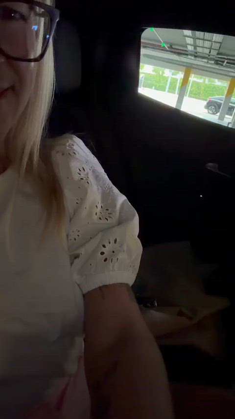 A real man cautch me in my car thumbnail