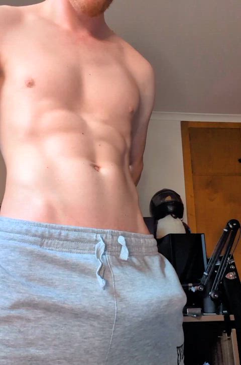 I love sweatpants 😈