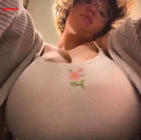 The perfect definition of mommy milkers