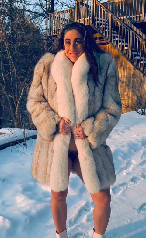 Taking advantage with the snow and giving you a view showing my 1980s style Fur under a 1980s style Fur