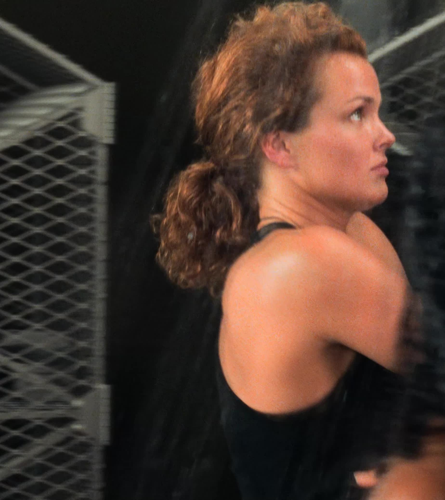 Dina Meyer