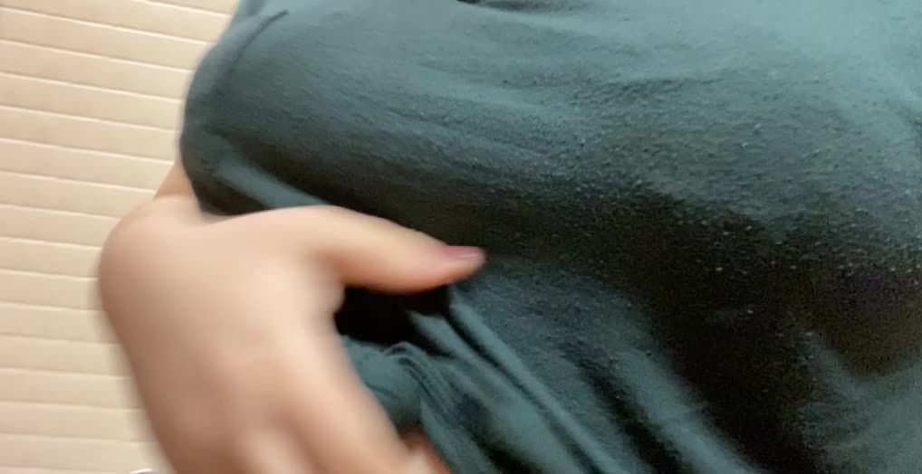 I love pulling my tits out between class 😈 20