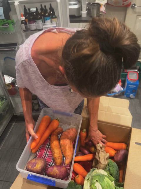 Sexy Wife downblouse