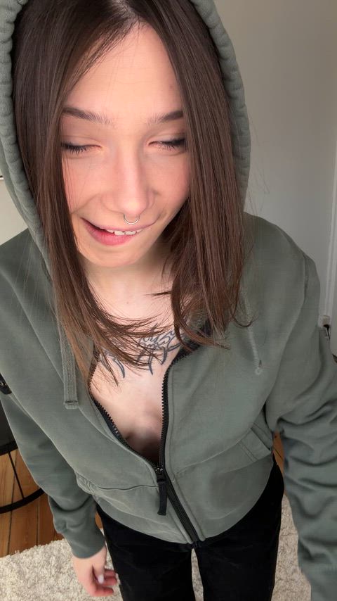 Amateur Teen Tits Porn GIF by ponchofreddo