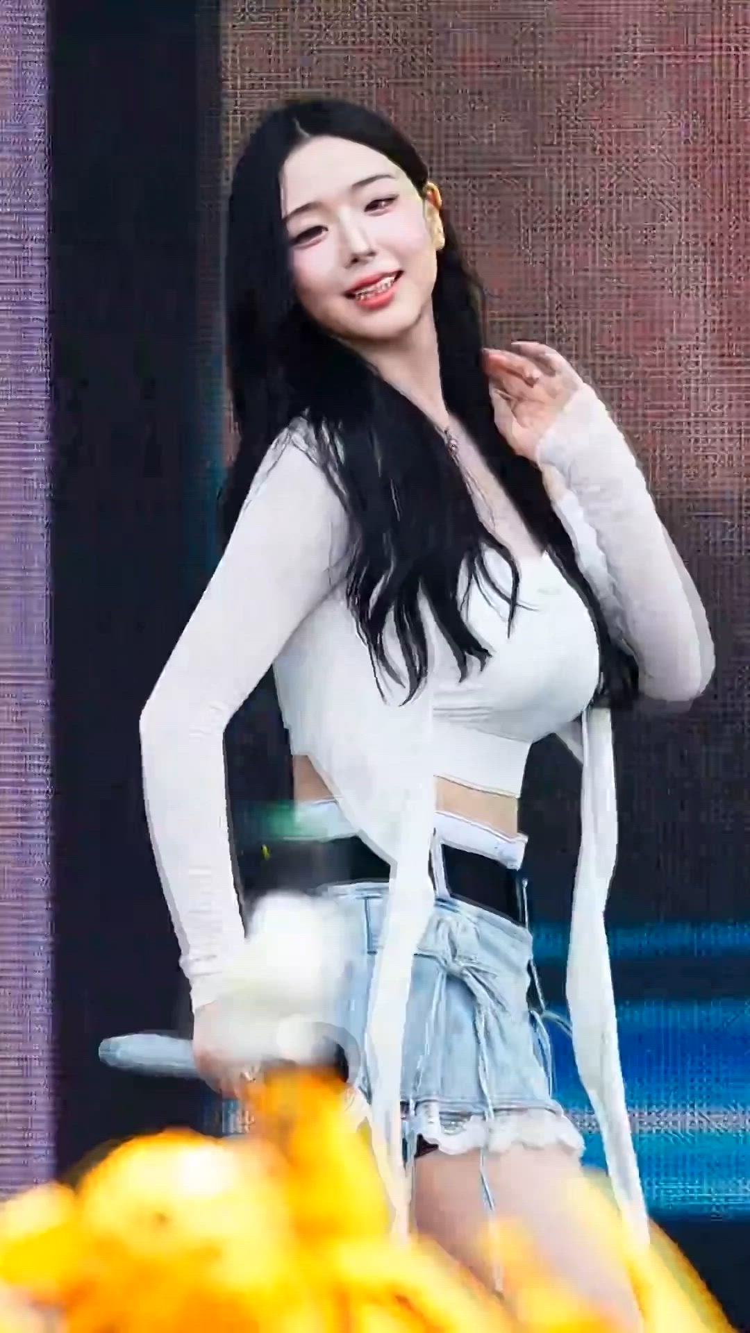 Triple S - Chaeyeon - [ Asian Big Tits Jiggle Korean Goddess ]