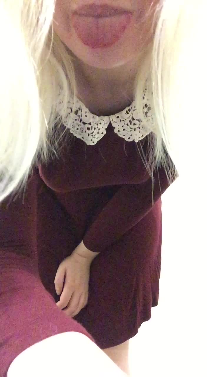 I dress like a lady but dance like a slut. 😘