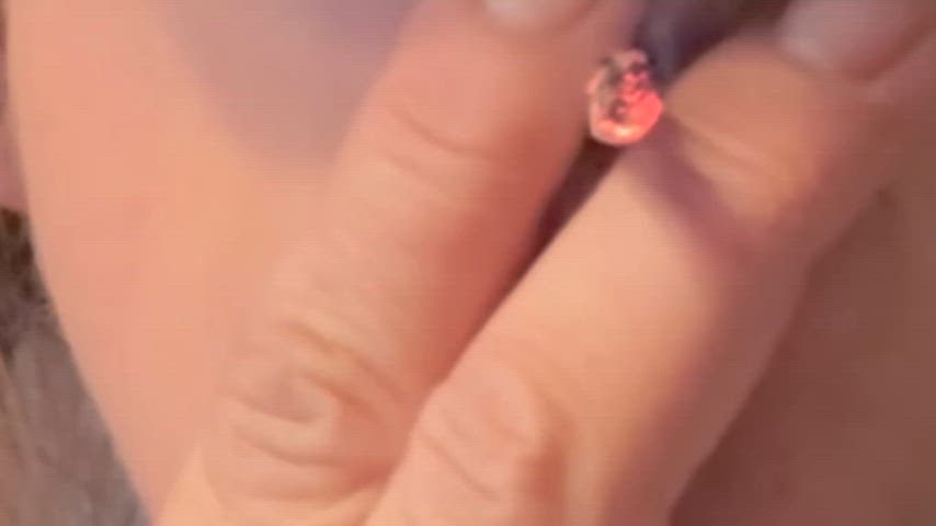 Smoking and mouth fetish ?