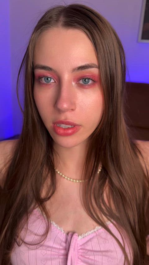 Bet you can't resist my sexy long tongue