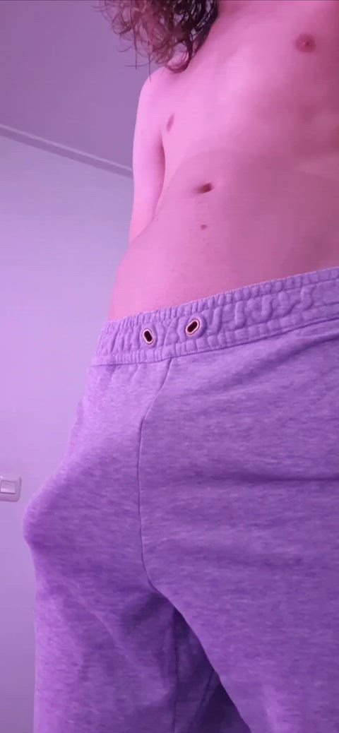 gray sweatpants suit me quite well i think :3